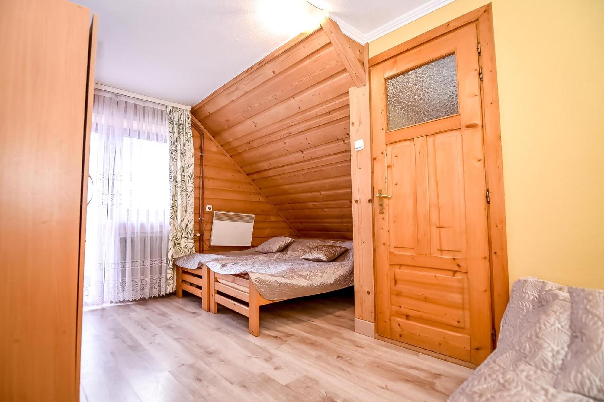 Cudzichowka Бялы-Дунаец Экстерьер фото